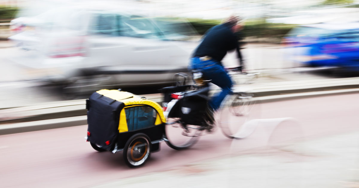 Mange cykler og bruger cykelanhængere for at skåne miljøet, men det skåner til gengæld ikke cykelanhængernes passagerer